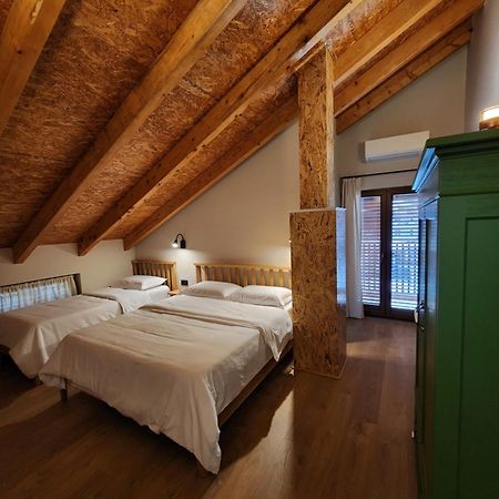 Guesthouse Te Avllia Kelcyre 外观 照片
