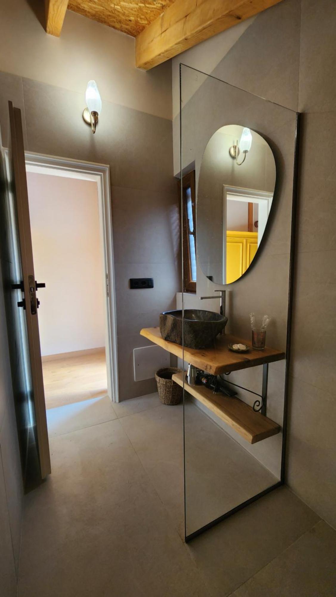 Guesthouse Te Avllia Kelcyre 外观 照片