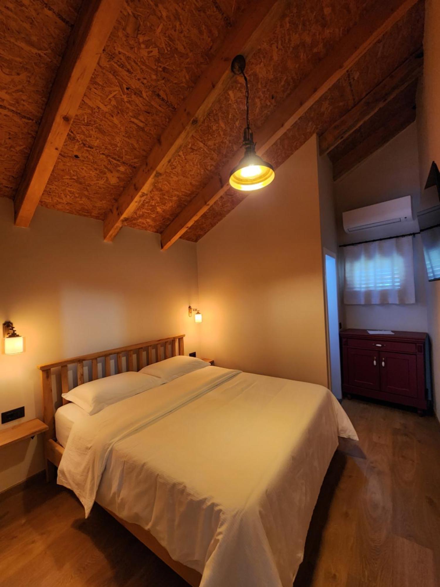 Guesthouse Te Avllia Kelcyre 外观 照片
